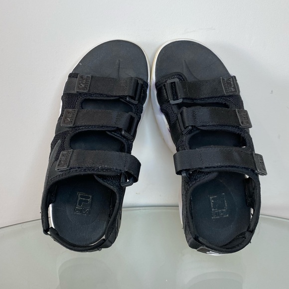 FILA Disruptor Sandal - Picture 6 of 9